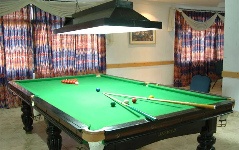 Snookers Table